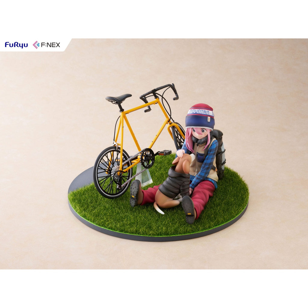 Image produit Laid Back Camp F:NEX Statue PVC 1/7 Nadeshiko Kagamihara 13 cm