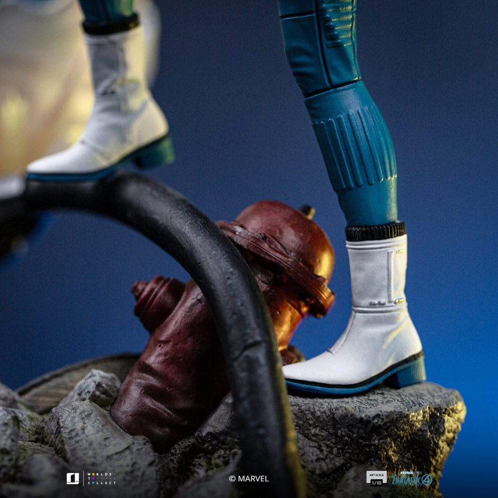 Product image Fantastic Four Art Scale Statue 1/10 Invisible Woman and Franklin 28 cm