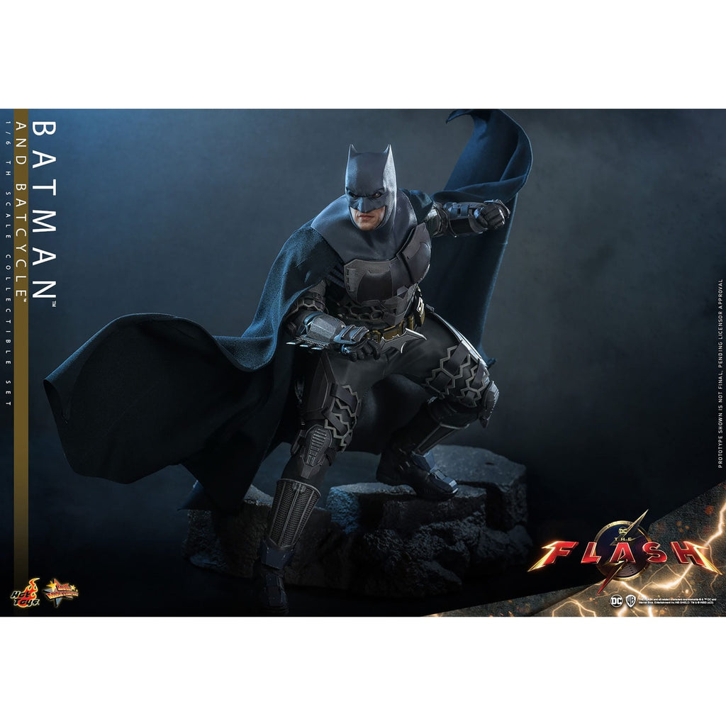 Image produit The Flash Movie Masterpiece figurine articulée avec véhicule 1/6 Batman & Batcycle set 30 cm