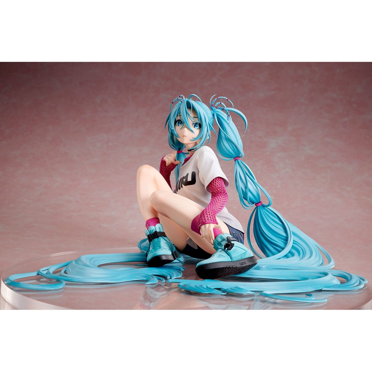 Image produit Statuette Hatsune Miku 1/4 Yoneyama Mai The Latest Street Style "Cute" 17 cm