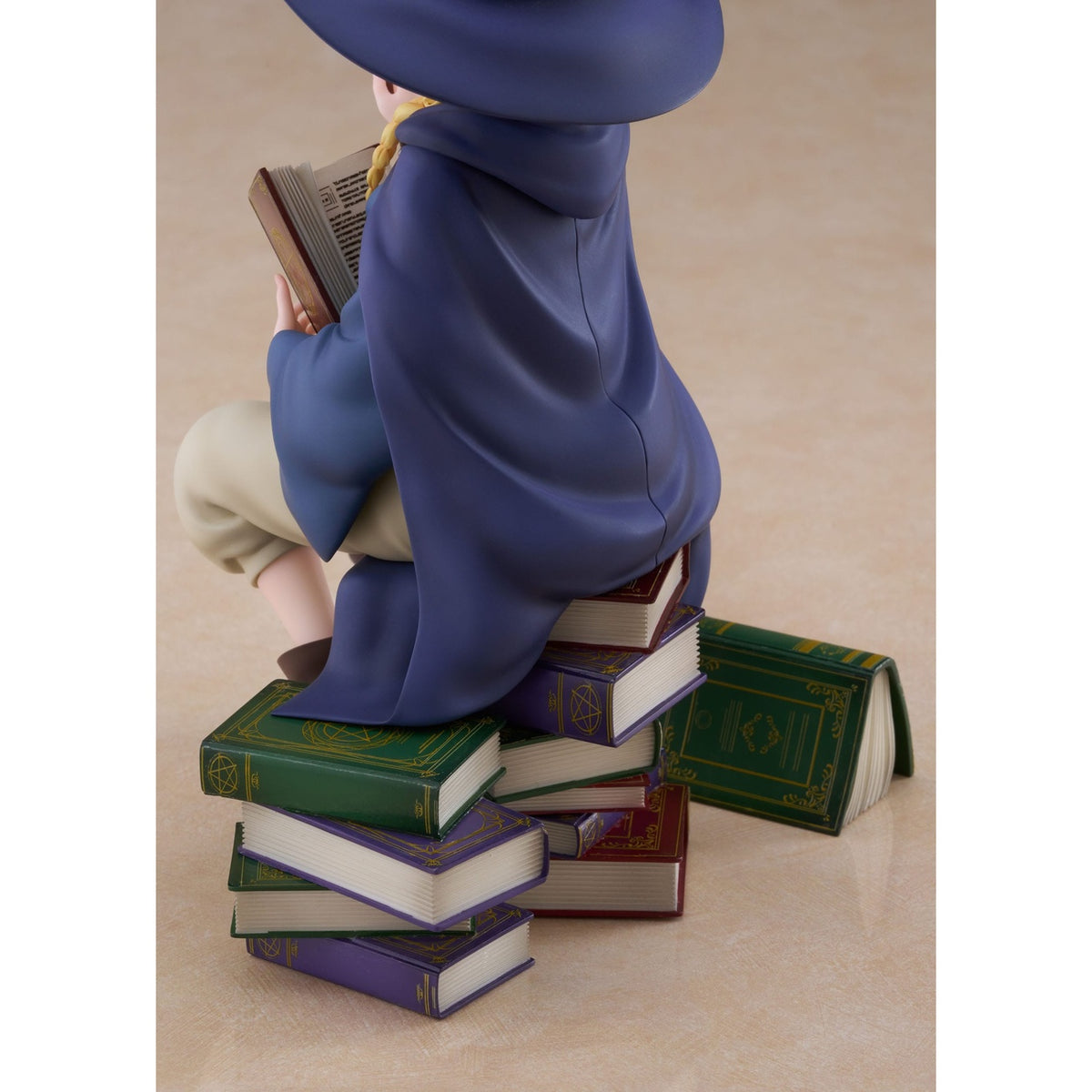 Image produit Delicious in Dungeon Statue PVC 1/7 Marcille Student Ver. Édition Limitée AmiAmi 19 cm