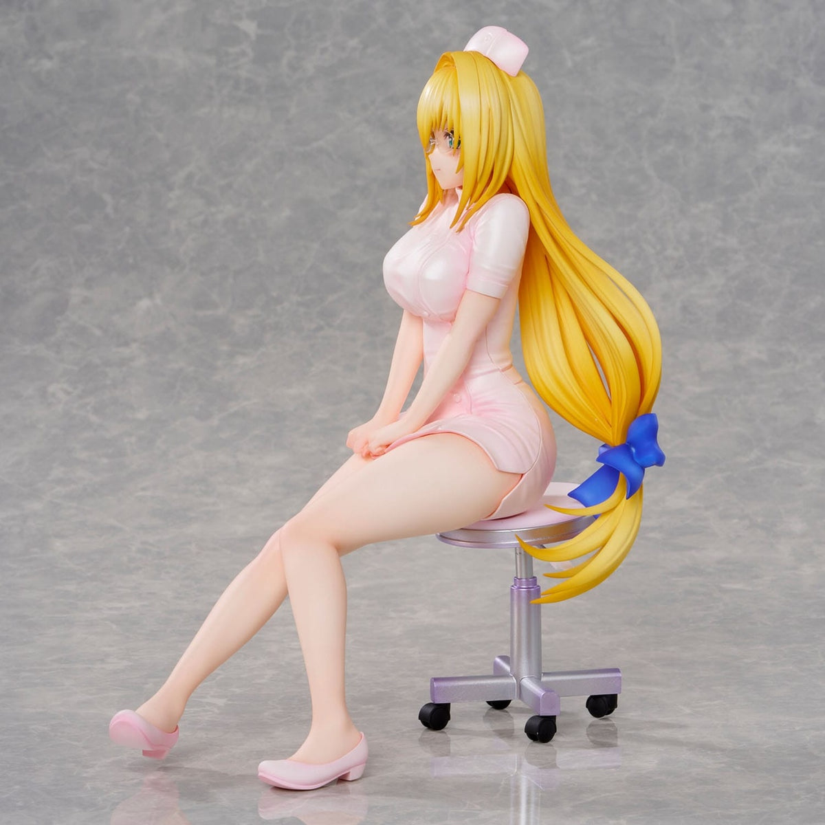 Image produit To Love-Ru Darkness Statue PVC Série Nurse : Tearju Lunatique 19 cm