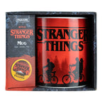 Image produit Stranger Things Mug XL avec Autocollant