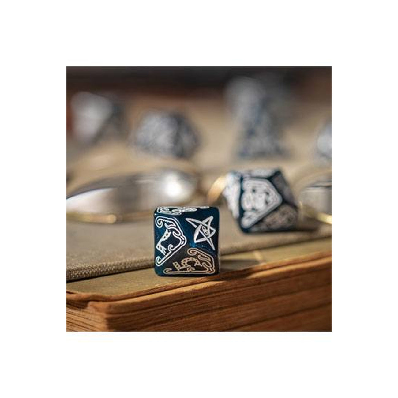Image produit Call of Cthulhu Set de dés Abyssal & White (7)