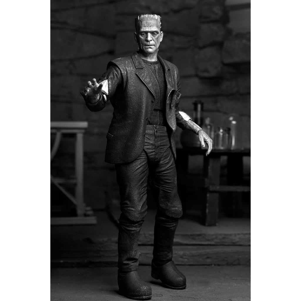 Product image Universal Monsters Action Figure Ultimate Frankenstein's Monster (Bride of Frankenstein) (B&W) 18 cm