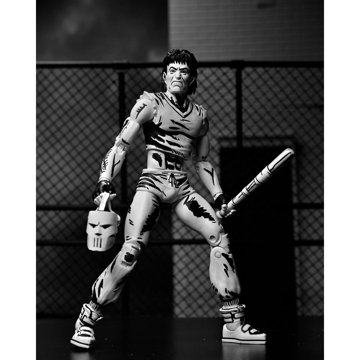 Image produit Teenage Mutant Ninja Turtles Figurine articulée Casey Jones Black & White 18 cm