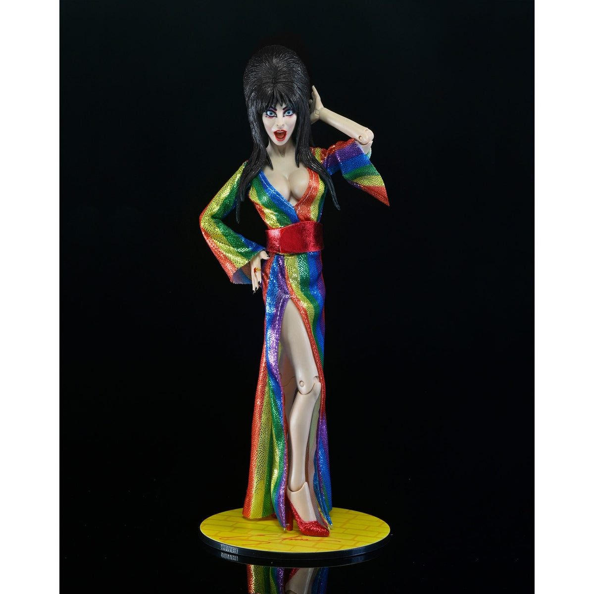 Image produit Elvira, Mistress of the Dark figurine articulée textile Over the Rainbow Elvira 20 cm