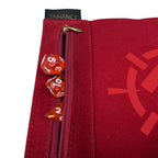 Image produit Enhance Tabletop Roll on a Scroll pochette à dés avec dés rouge