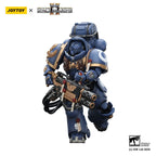 Image produit Warhammer 40,000: Space Marine 2 Figurine articulée Ultramarines Heavy Artificer Armor avec Relic Multi-Melta 13 cm