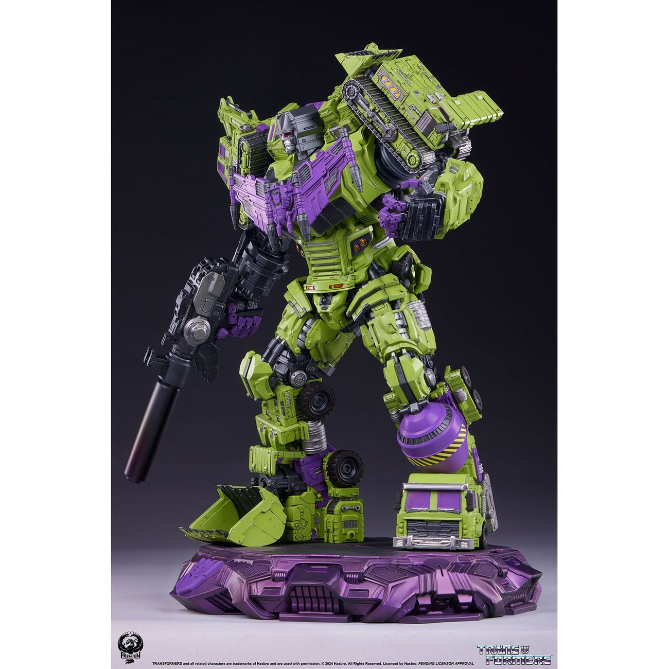 Image produit Transformers Statue Devastator Museum Scale 114 cm