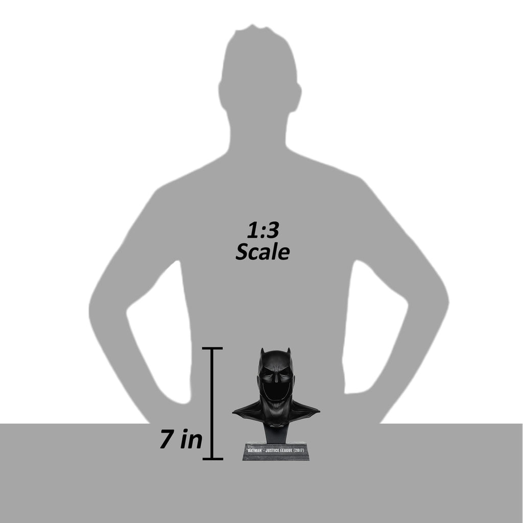 Image produit Batman DC Direct Mini-Réplique 1/3 Masque de Batman (Justice League Tactical Suit) 19 cm