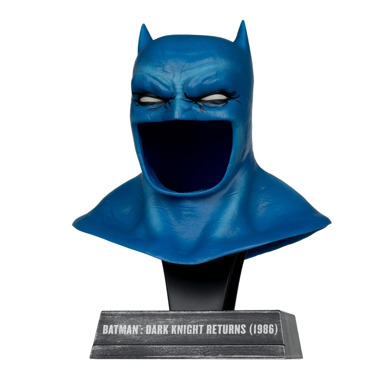 Image produit The Dark Knight Returns DC Direct Mini Réplique 1/3 Masque de Batman 19 cm