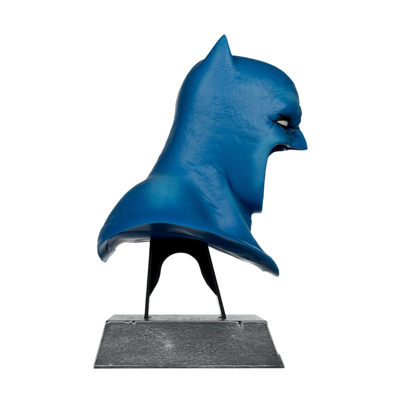 Image produit The Dark Knight Returns DC Direct Mini Réplique 1/3 Masque de Batman 19 cm