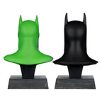 Image produit Batman DC Direct Mini-Réplique 1/3 Pack de 2 Masques de Batman Hush & Knightfall (Jokerized) (Gold Label) 18 cm