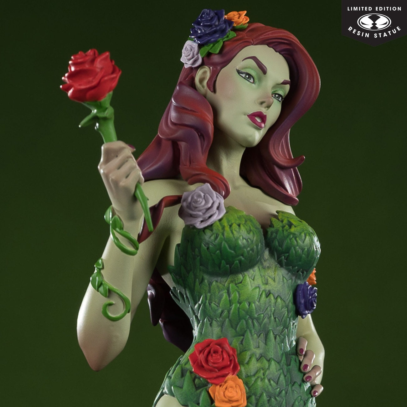 Image produit DC Direct Cover Girls Statue 1/8 Poison Ivy by J. Scott Campbell 24 cm