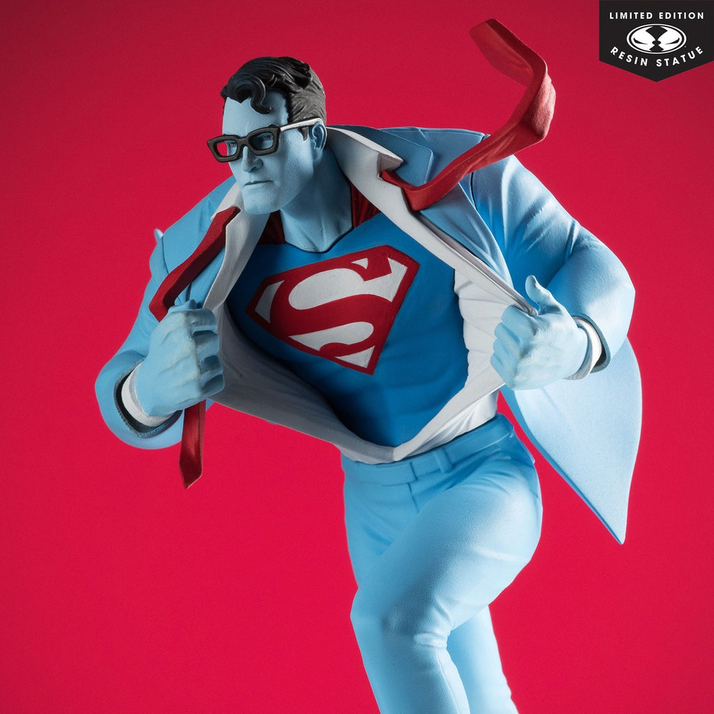 Product image DC Direct Statue 1/10 Superman Red and Blue: Superman by Clayton Henry Limited Edition 16 cm