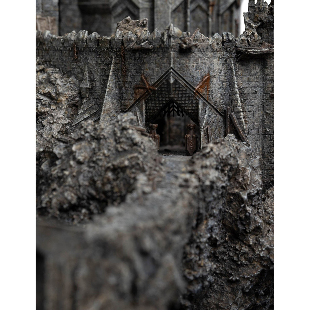 Image produit Le Seigneur des Anneaux Statue Cirith Ungol - Édition Limitée 33 cm