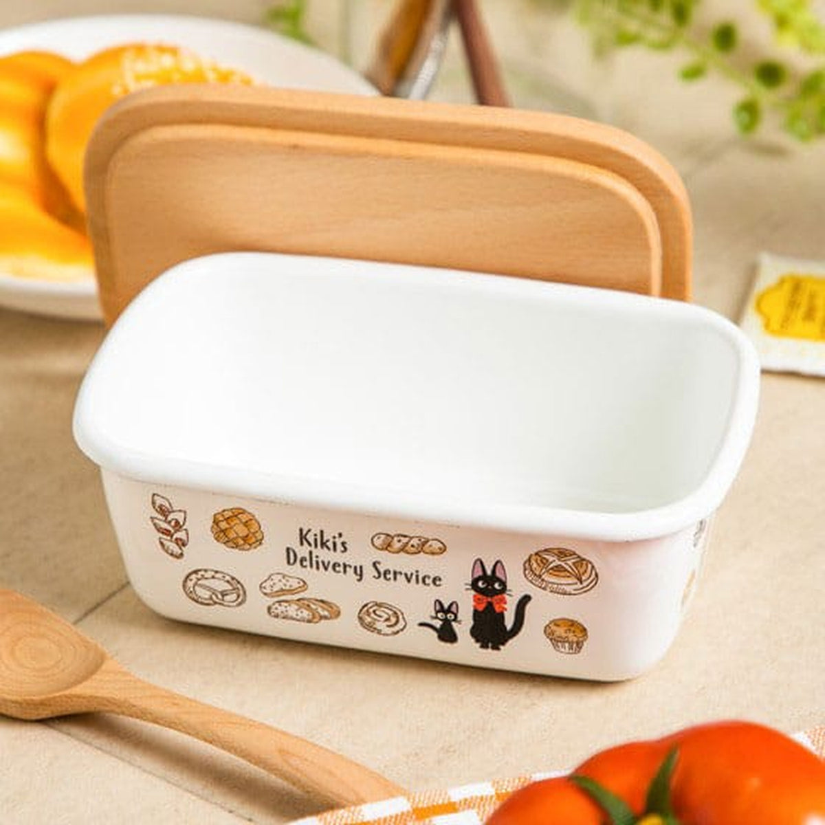 Image produit Kiki la petite sorcière beurrier avec couvercle en bois Viennese pastries 500 ml