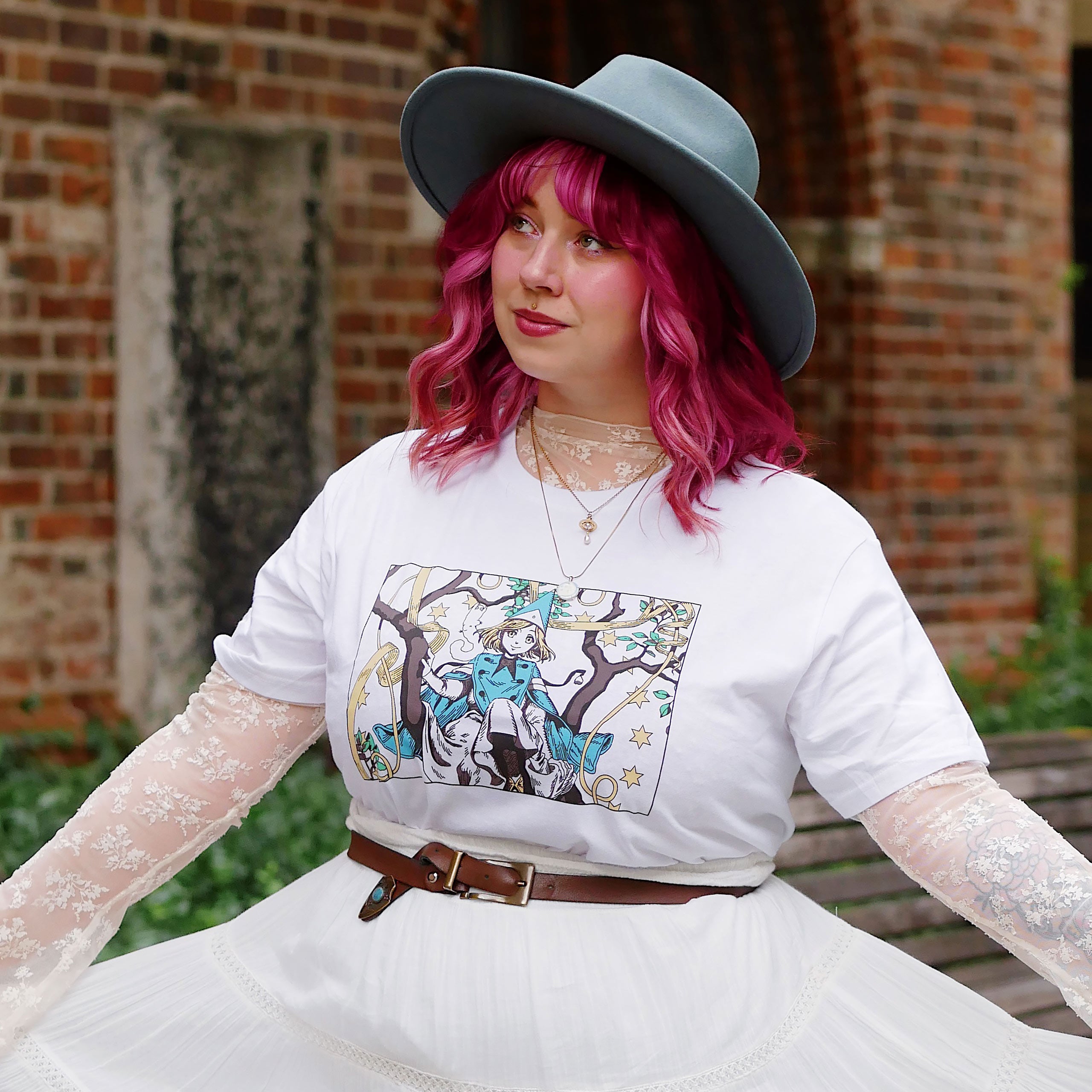 Image produit T-shirt Coco et Atelier of Witch Hat Fans Édition Limitée blanc