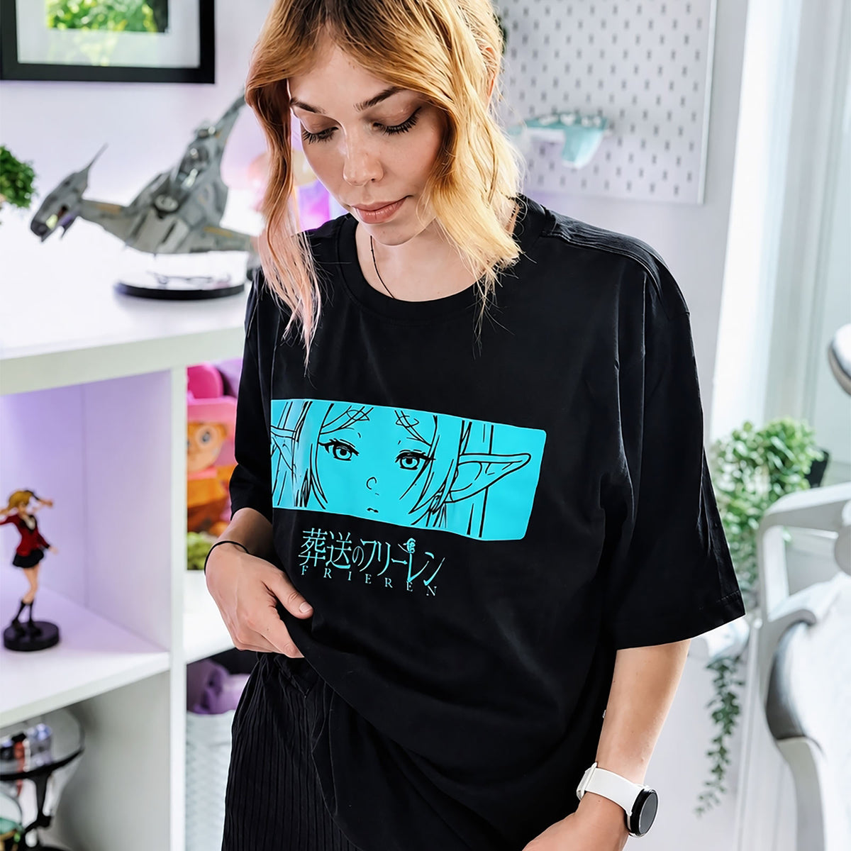 Image produit Frieren - T-shirt personnage noir