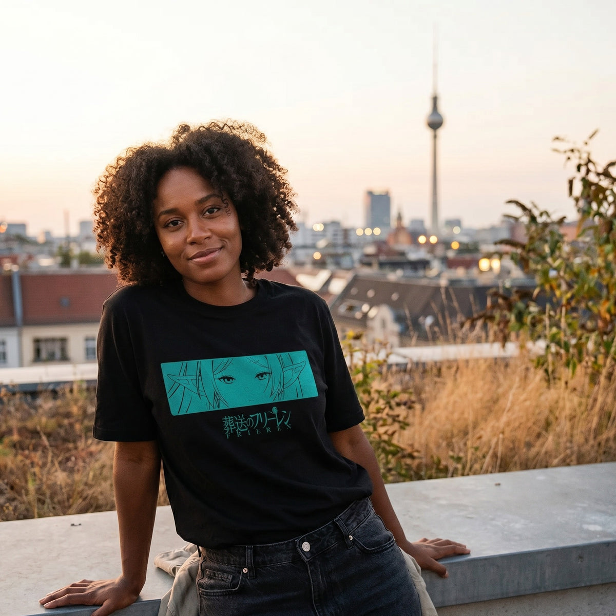Image produit Frieren - T-shirt personnage noir