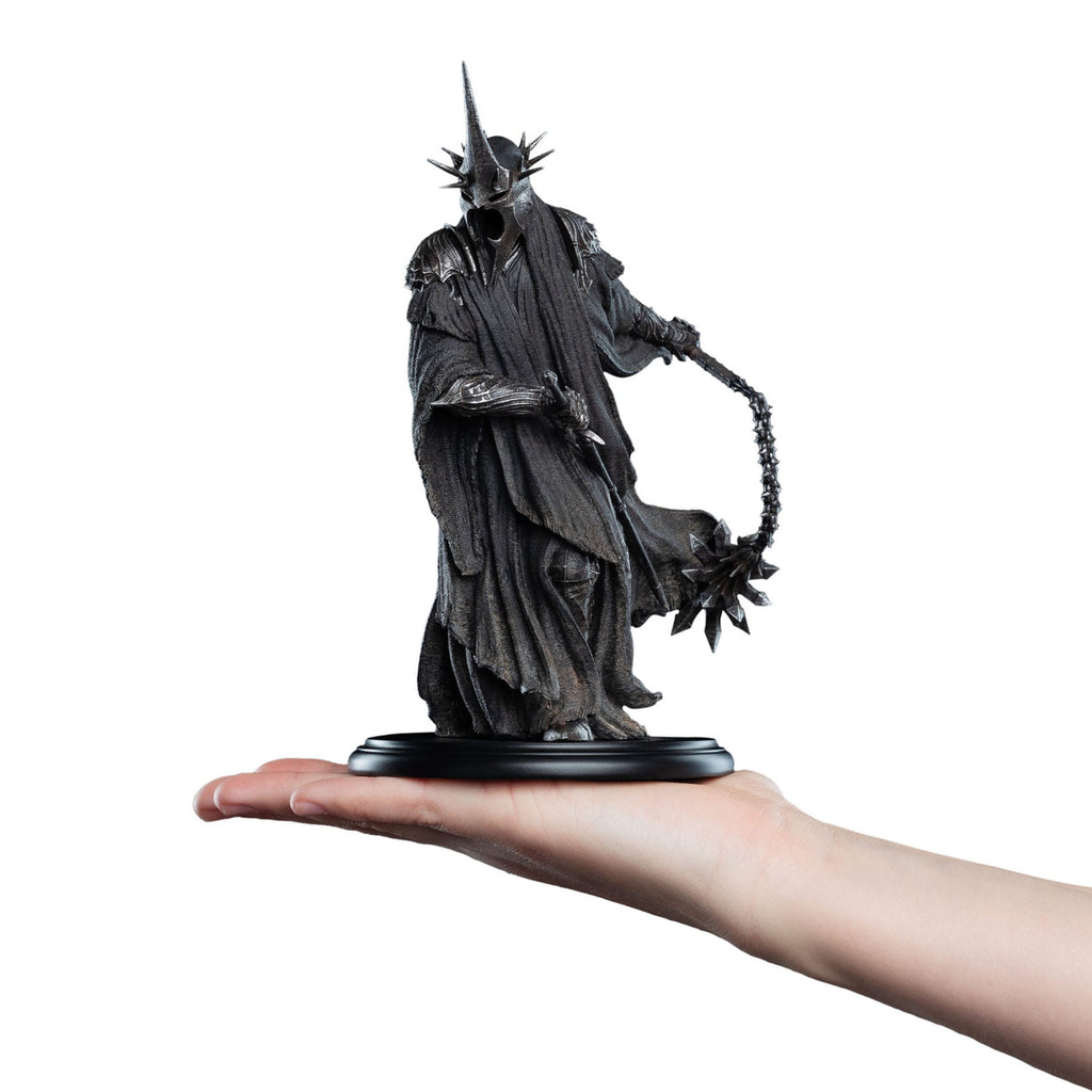 Image produit Le Seigneur des Anneaux Mini Statue Le Roi-Sorcier 19 cm