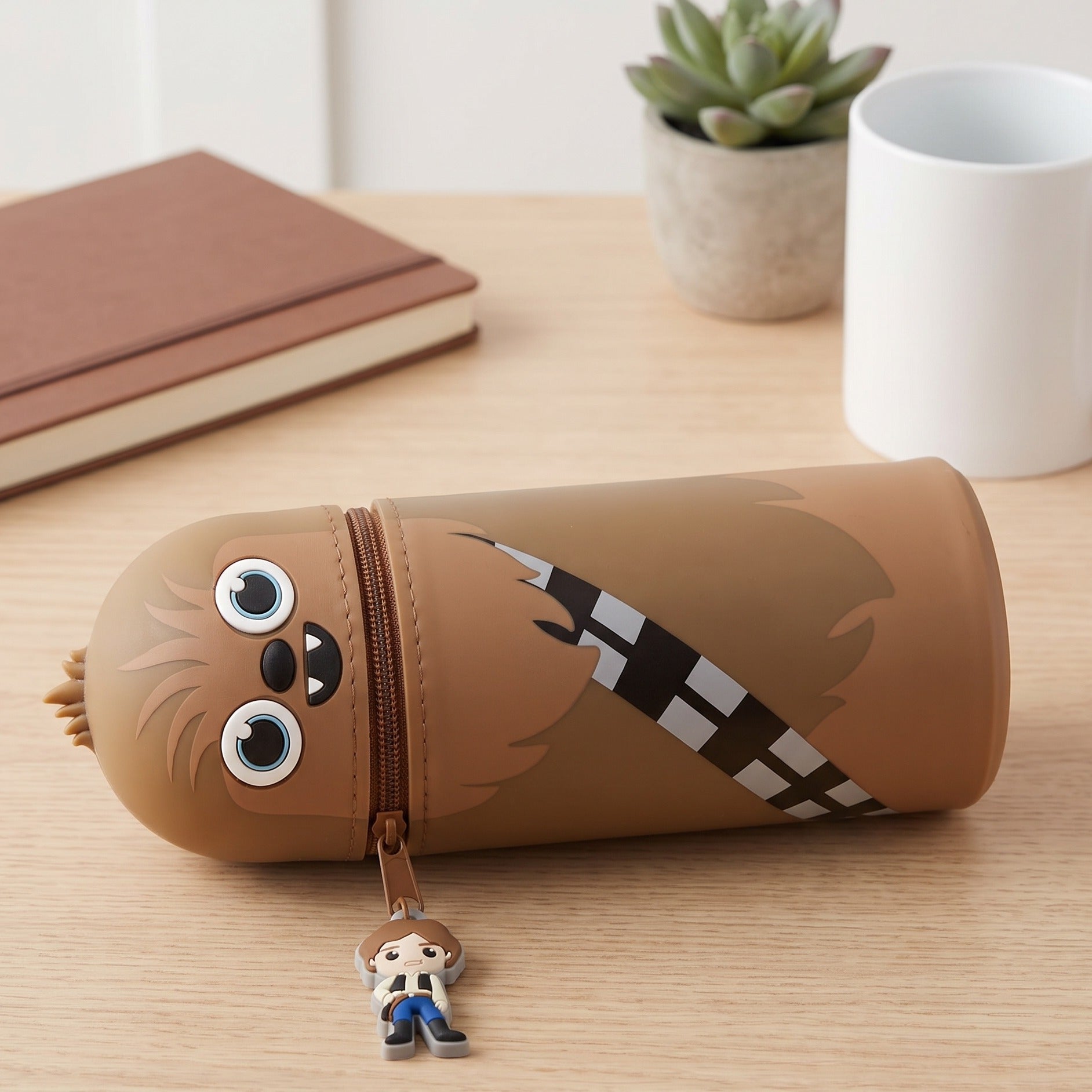 Image produit Star Wars Trousse Chewbacca 18 cm