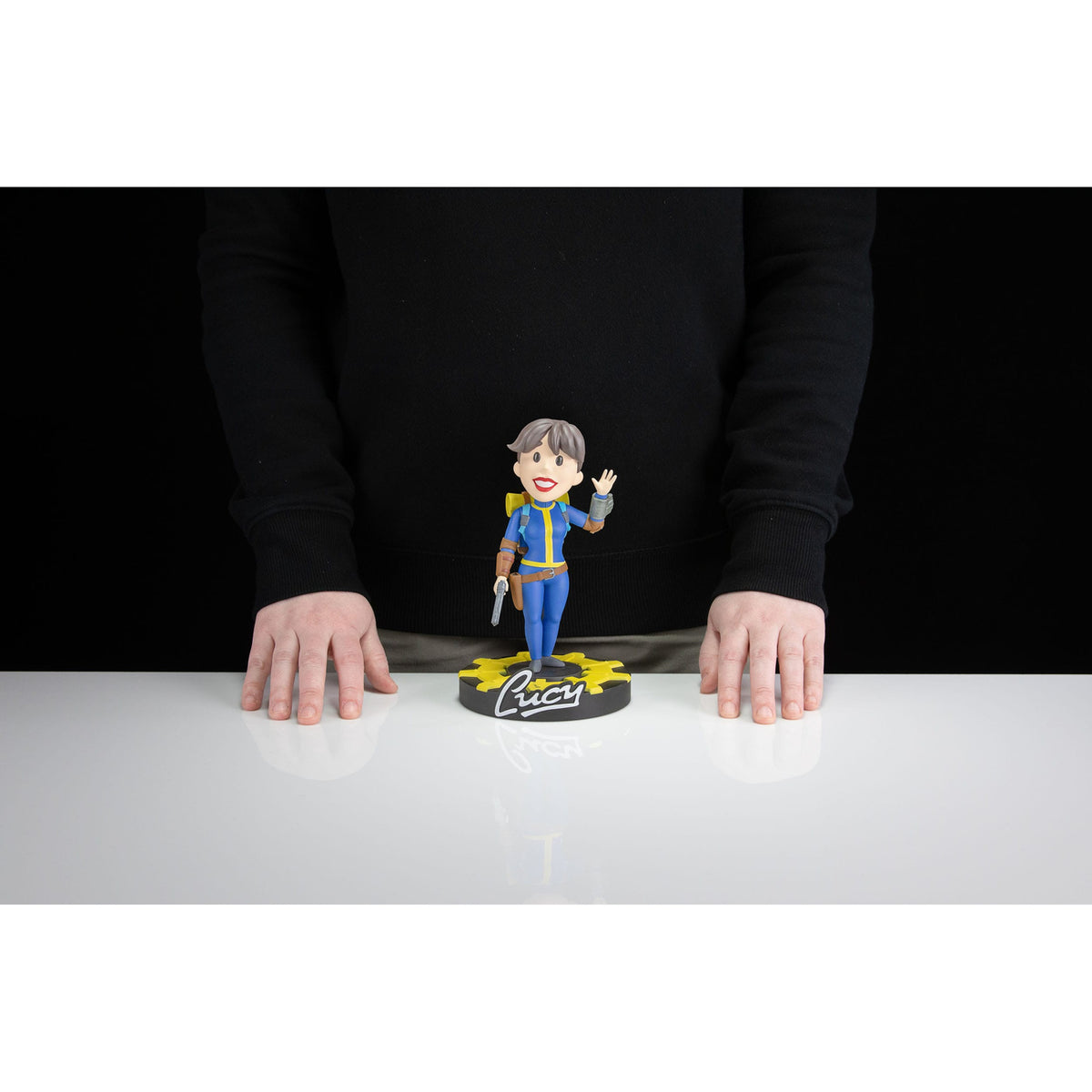 Image produit Figurine en vinyle Fallout Lucy 20 cm
