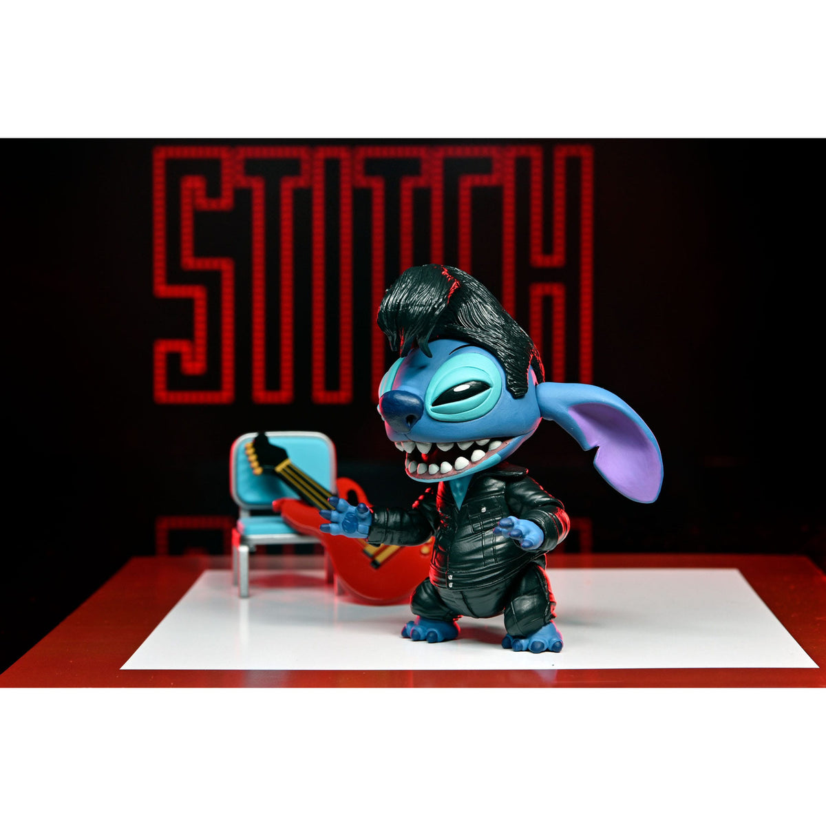 Image produit Lilo & Stitch Figurine articulée Ultimate Singer Elvis Stitch 7 cm