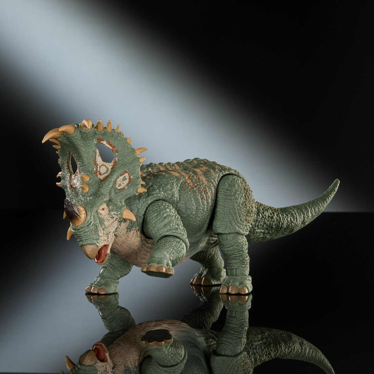 Product image Jurassic World Hammond Collection Action Figure Sinoceratops