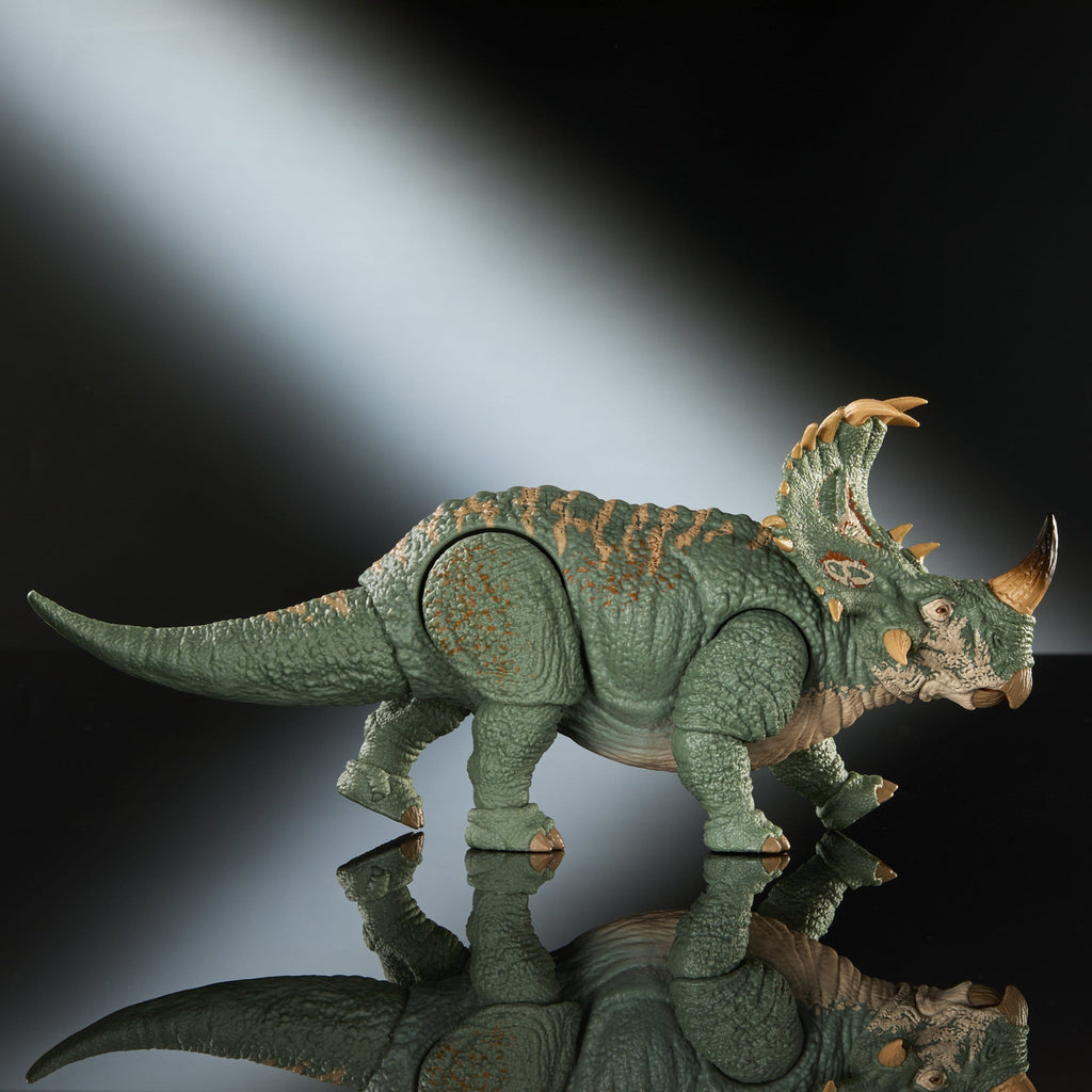 Product image Jurassic World Hammond Collection Action Figure Sinoceratops