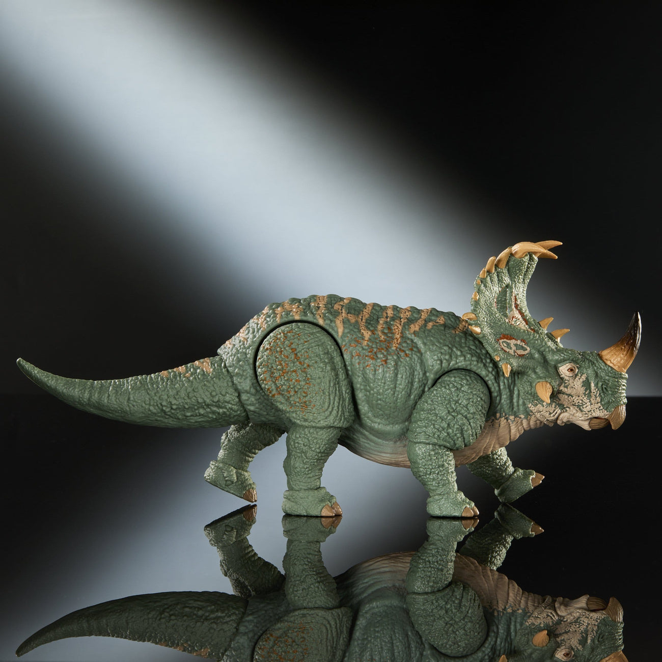 Product image Jurassic World Hammond Collection Action Figure Sinoceratops