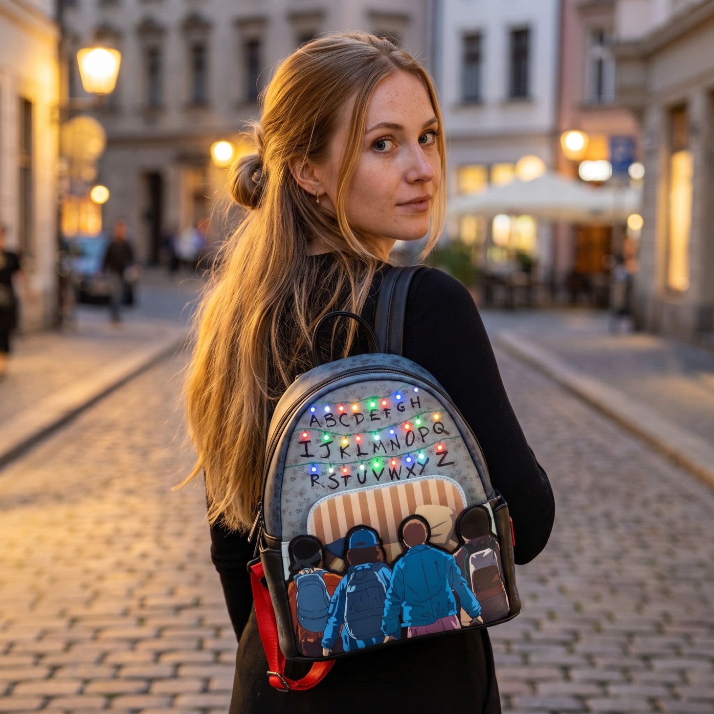 Image produit Stranger Things - Mini sac à dos 10e anniversaire avec effet lumineux