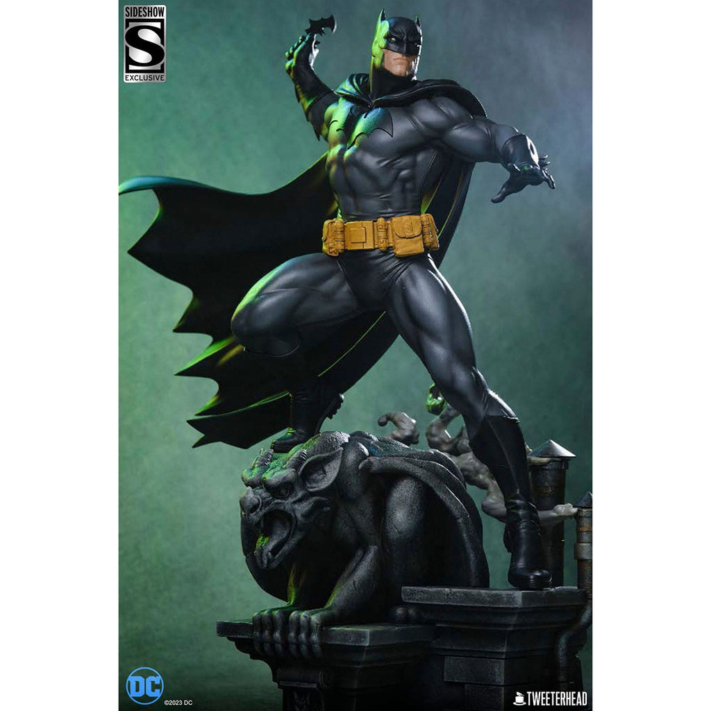 Image produit DC Comics Maquette 1/4 Batman (Édition noire et grise) 66 cm