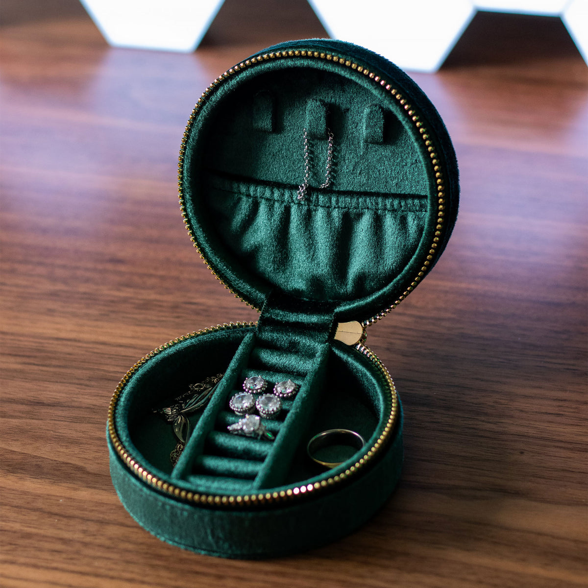Product image The Lord of the Rings - The One Ring Plush Jewellery Box