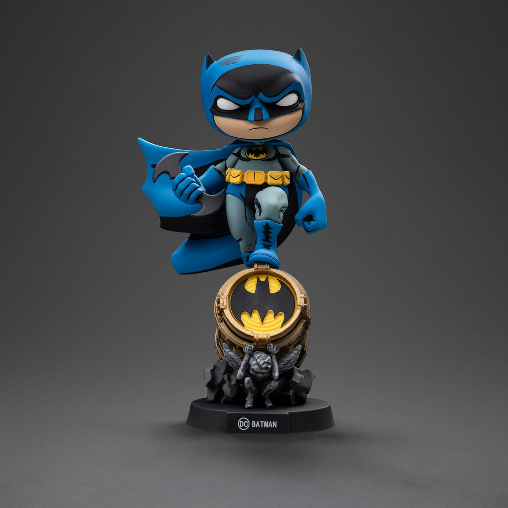 Image produit Figurine PVC Mini Co. Batman sur le Bat-Signal (Variante bleue)