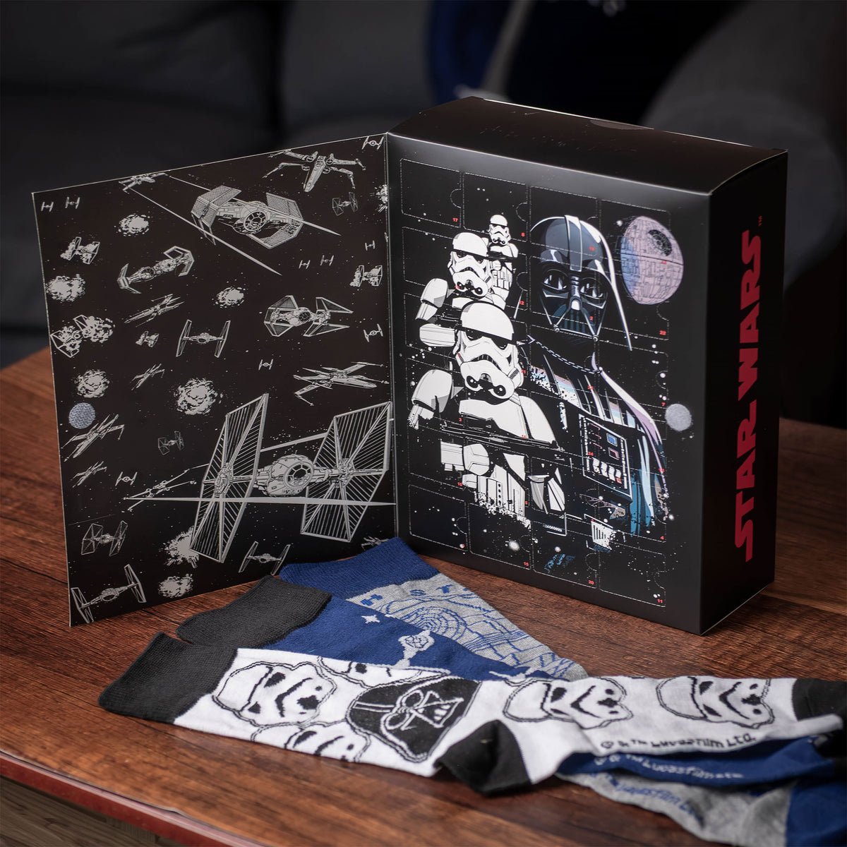Image produit Star Wars - Calendrier de l'Avent chaussettes Darth Vader - 40-46
