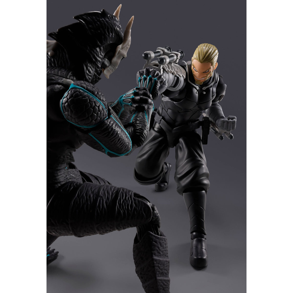 Image produit Kaiju No. 8 figurine articulée S.H.Figuarts Isao Shinomiya 17 cm